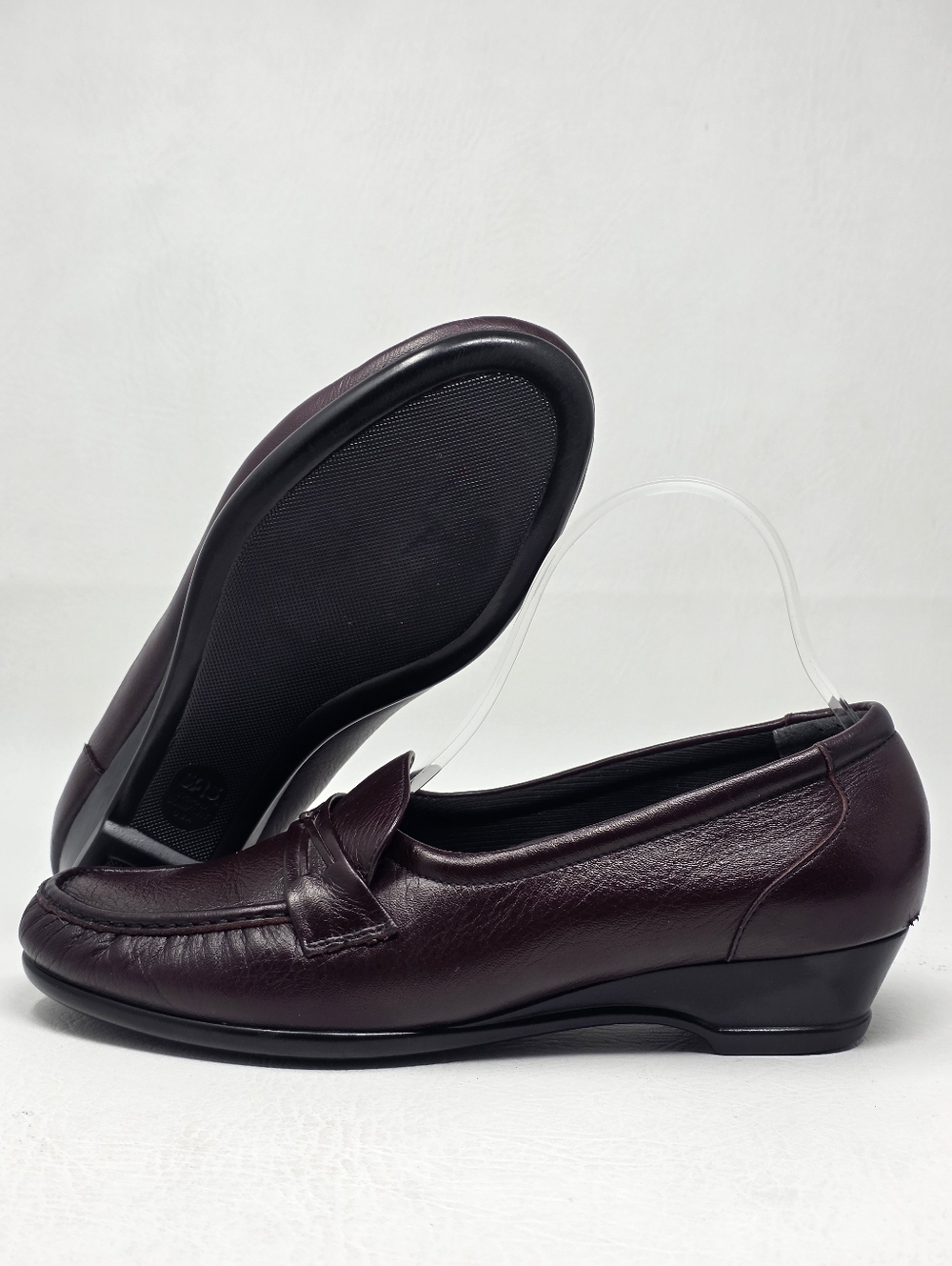 SAS Womens Easier Slip On Shoes Size 10.5 Narrow Burgandy Leather Wedge Loafers